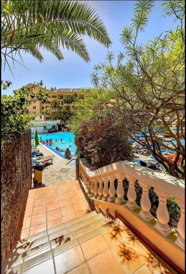 Estudio Los Cristianos ลอส กริสเตียนอส ภายนอก รูปภาพ